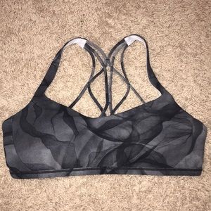 Lululemon black pattern bra